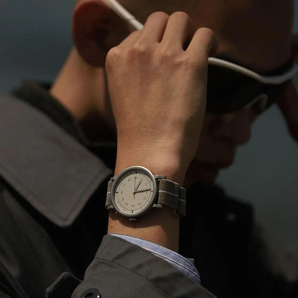 40mm Unisexs Swiss Movement with Parachute Strap and Sapphire Crystal Glass Watches