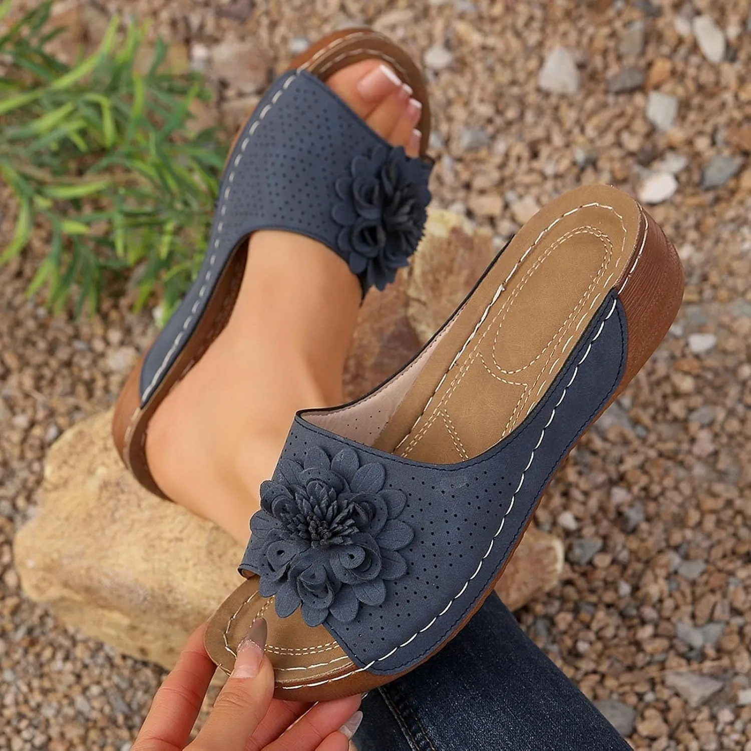 Comfortable Sports Sandals for Women Orthopedic Slip On Arch Support Walking Sandals Soft Cushion Memory Foam Slippers Fashion Flower Outdoor Shoes