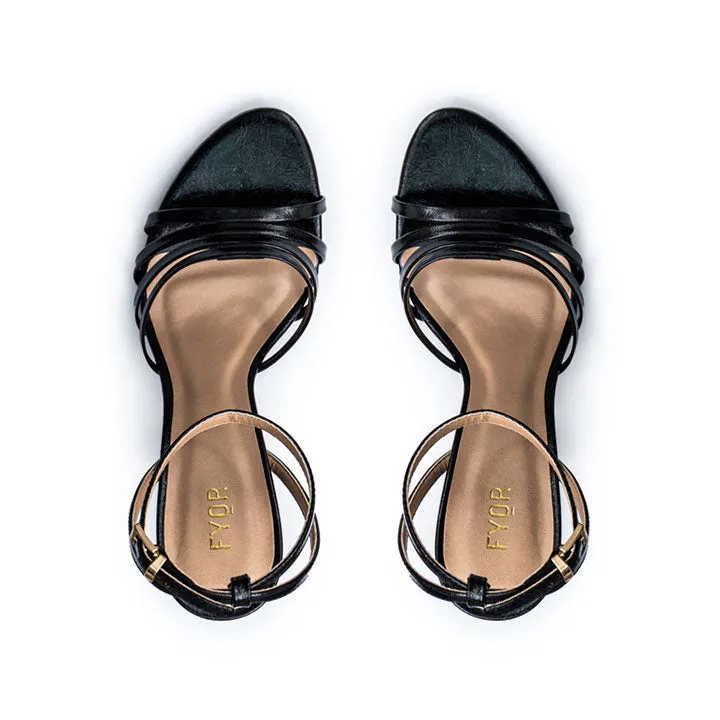 Dramatic Mule with Chain Heels BWR 088