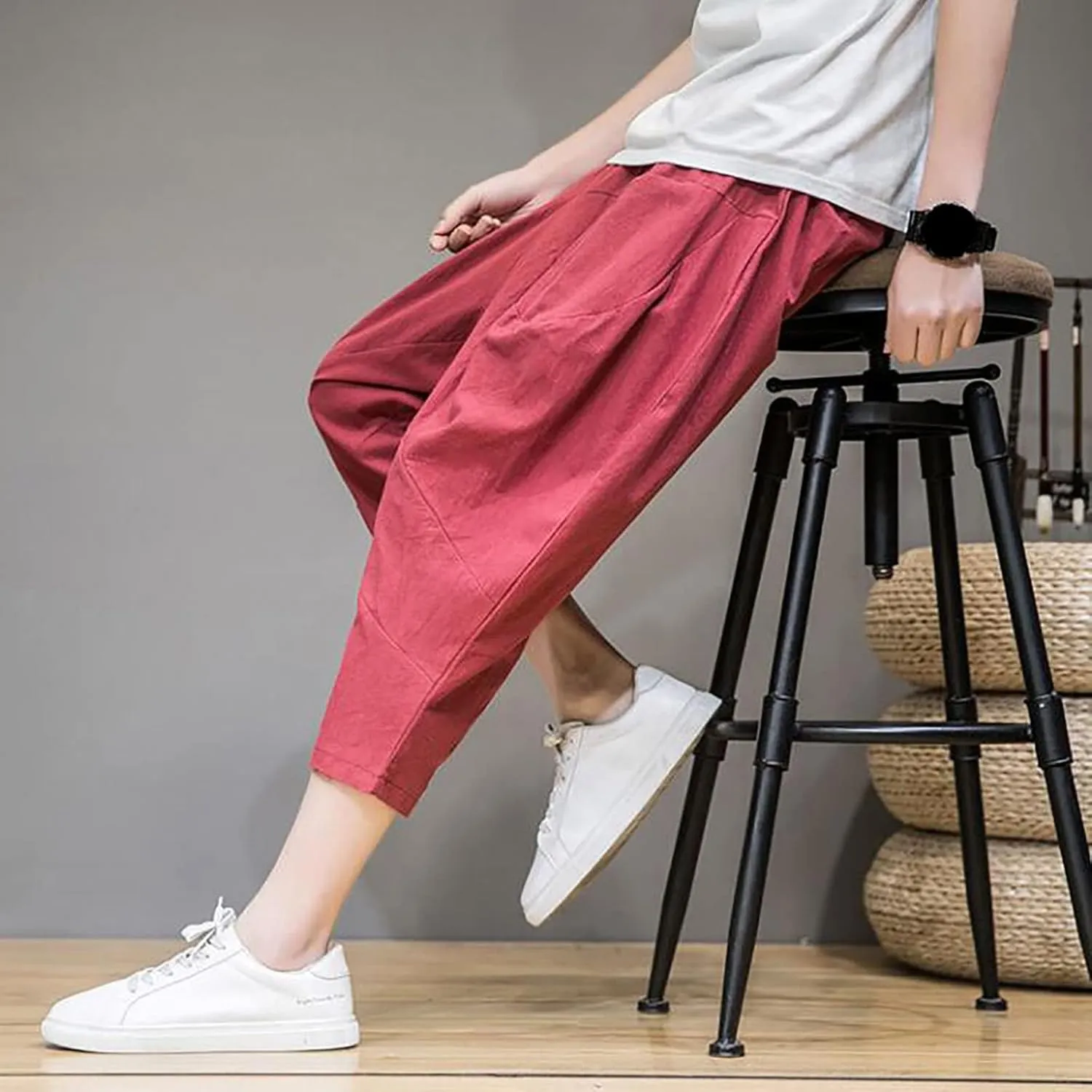 Mens Linen Capri Baggy Harem Pants Front Pockets Drawstring Yoga Beach Pants for Men Vintage Solid Pleated Carrot Trouser