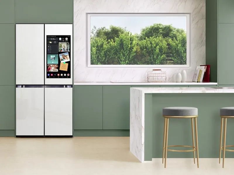 Samsung RF23DB990012 Bespoke Counter Depth 4-Door Flex™ Refrigerator (23 cu. ft.) with AI Family Hub™  and AI Vision Inside™ in White Glass