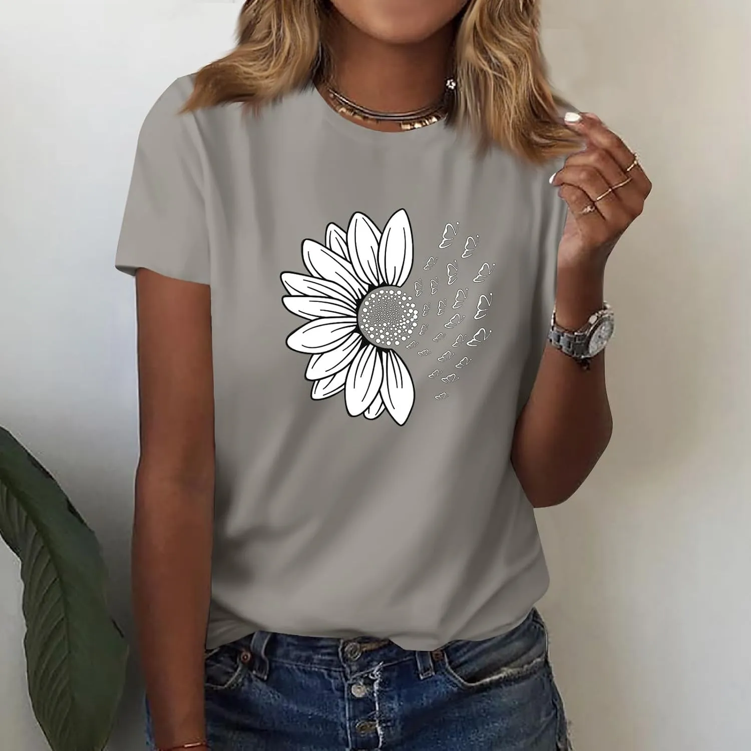 Summer Plus Size Tops for Women Cute Petite Short Sleeve Shirts Floral Graphic Tees 2025 Casual Crewneck Sweatshirts