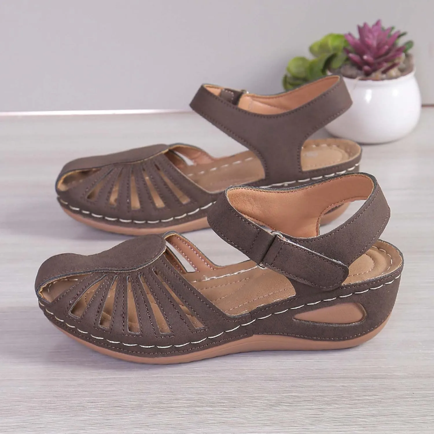 Women's Arch-Support Orthopedic Sandals Closed Toe Hollow Out Strap Ankle Trending Comfort Sandal Shoes for Vacation