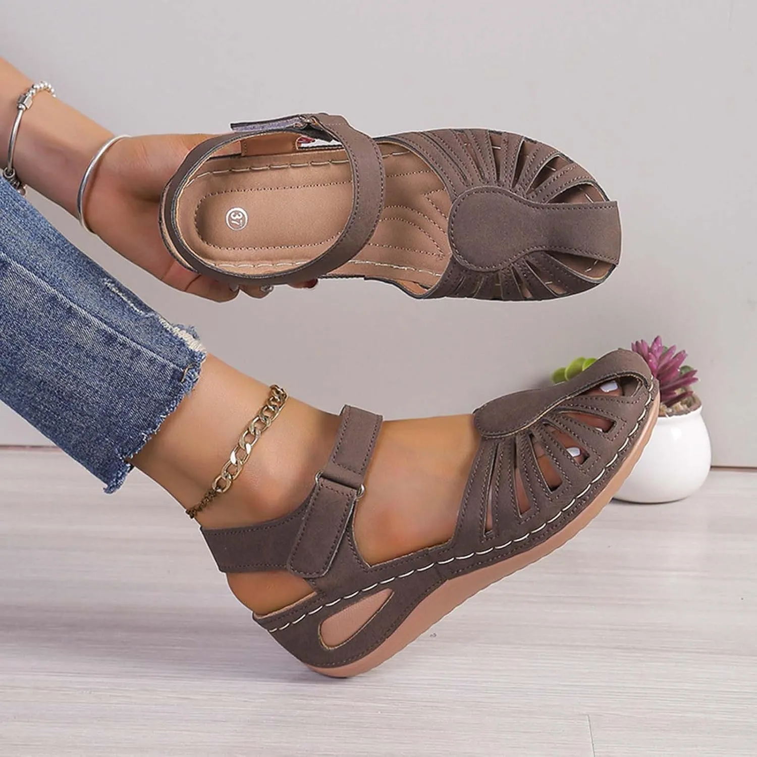Women's Arch-Support Orthopedic Sandals Closed Toe Hollow Out Strap Ankle Trending Comfort Sandal Shoes for Vacation