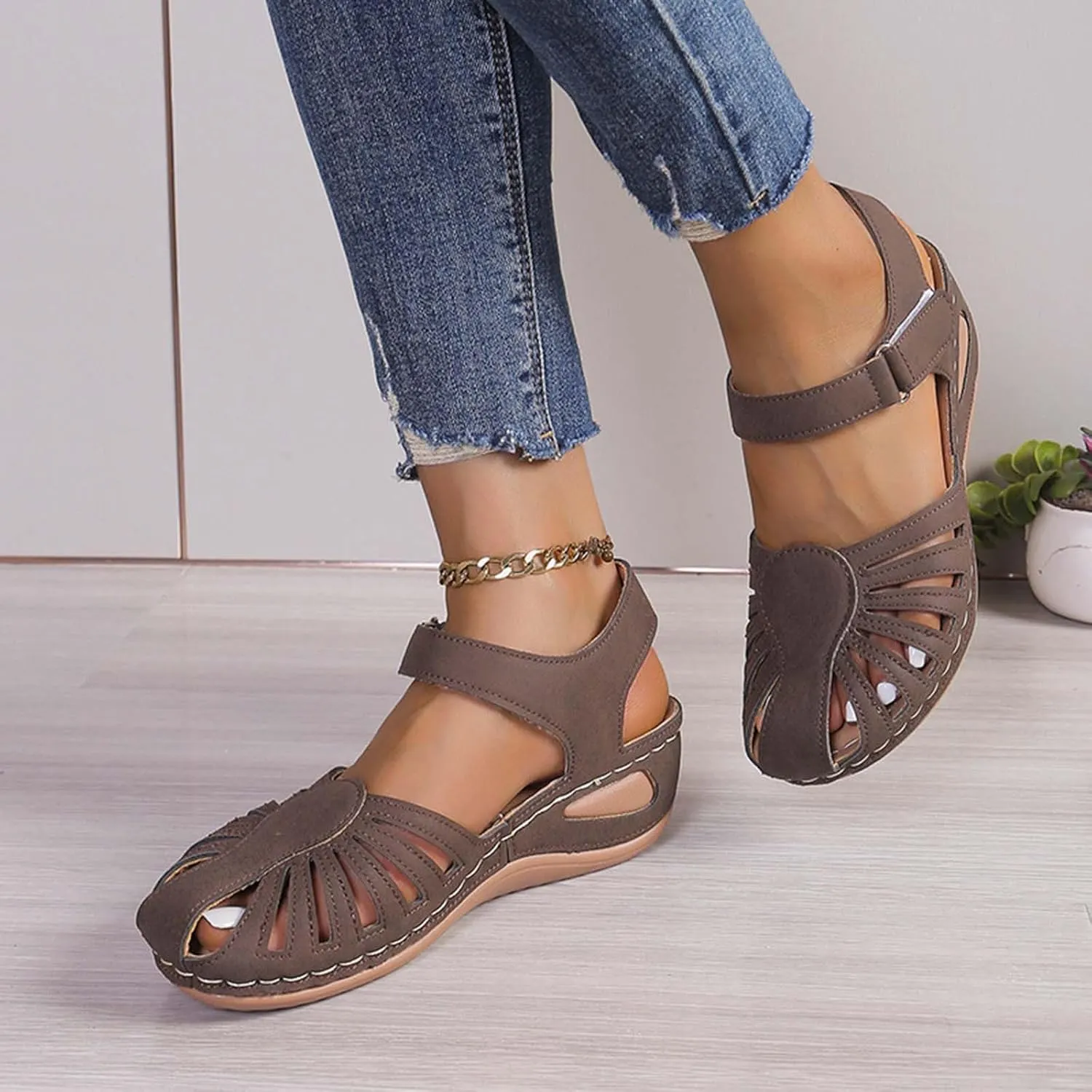 Women's Arch-Support Orthopedic Sandals Closed Toe Hollow Out Strap Ankle Trending Comfort Sandal Shoes for Vacation