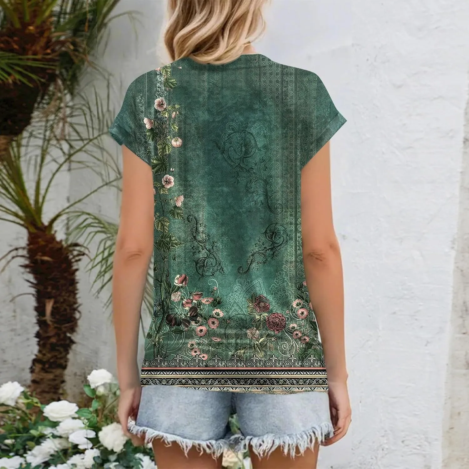Women's Casual Floral Print Short Sleeve T-Shirt Lightweight Summer Blouse Loose Fit Red Perfect for Daily Wear