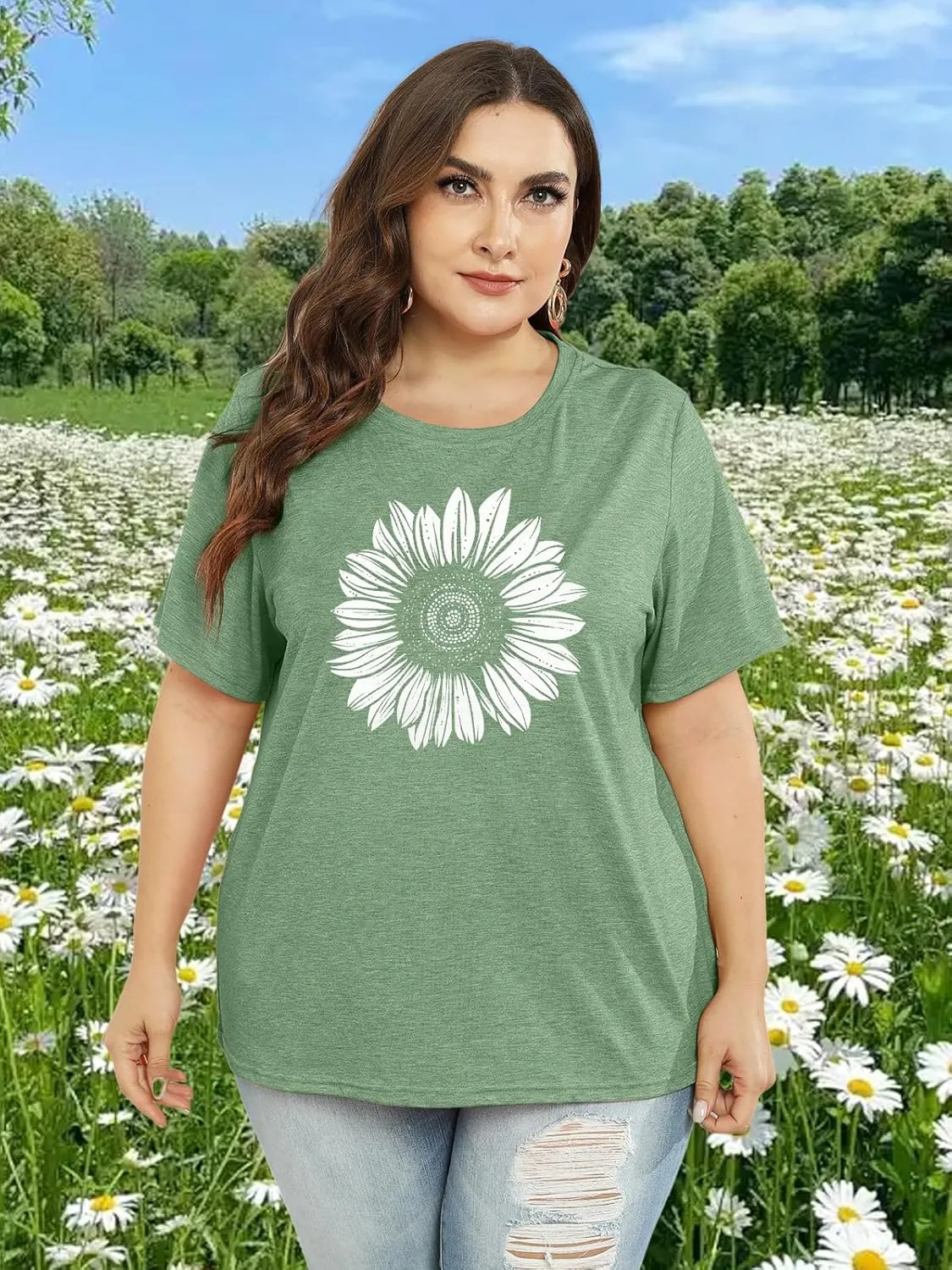 Womens Plus Size Daisy Graphic T-Shirt Summer Flower Cute Short Sleeve Shirts Casual Loose Tees Tops for Women