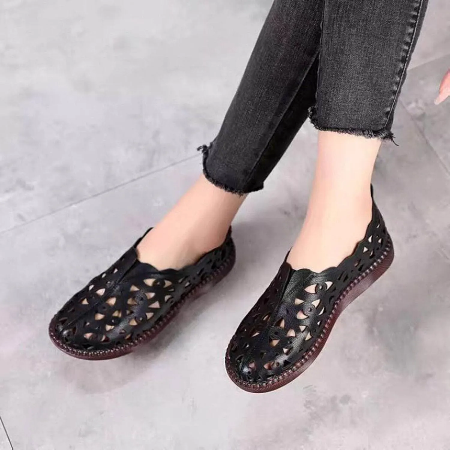 Women's Slip-On Sandals Comfortable Hollow Out Loafers Casual Closed Toe Flats Breathable Sandal Summer Footwear