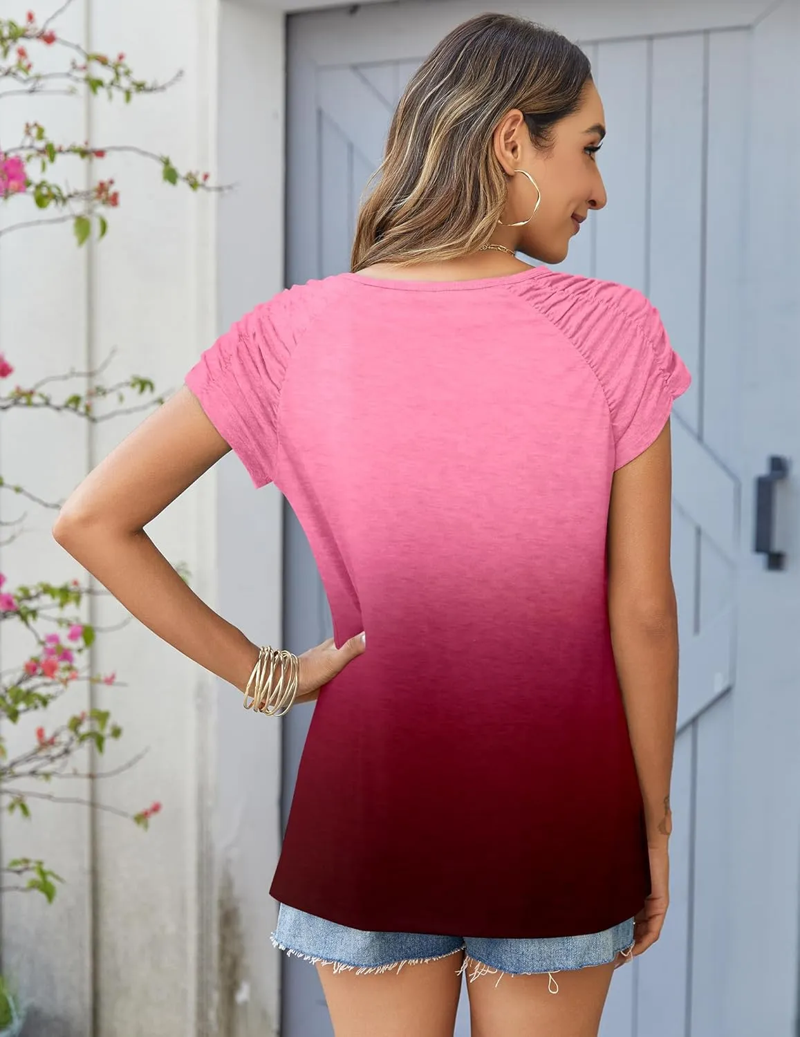 Zeagoo Womens Summer Tops Short Sleeve Shirts Loose Fit V Neck T Shirts Basics Dressy Casual Blouse S-XXL